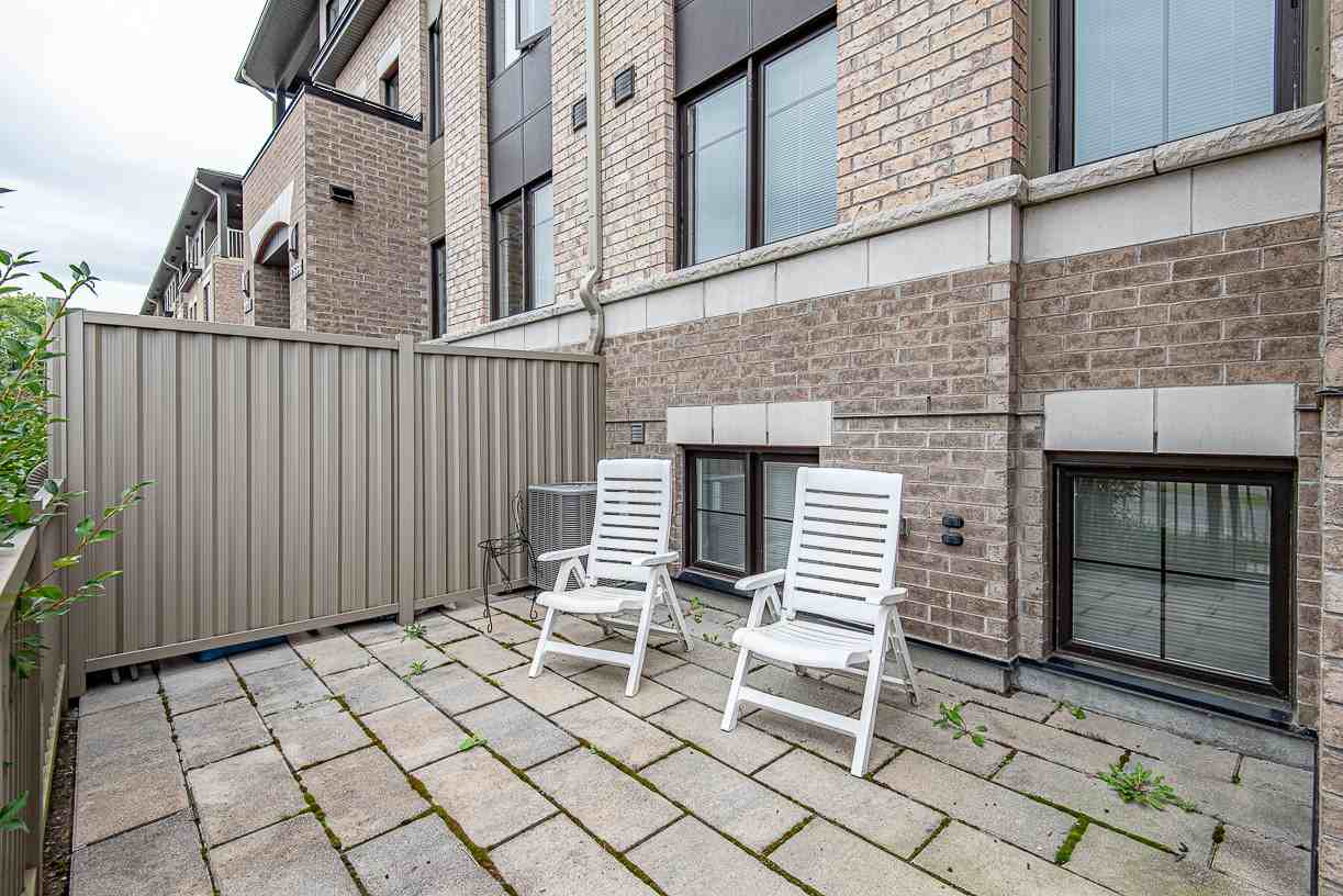 285 Titanium Pvt Unit A - Photo 2 of 12