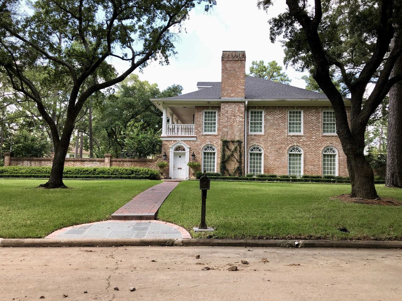 331 Hunters Trail St - Photo 2 of 48