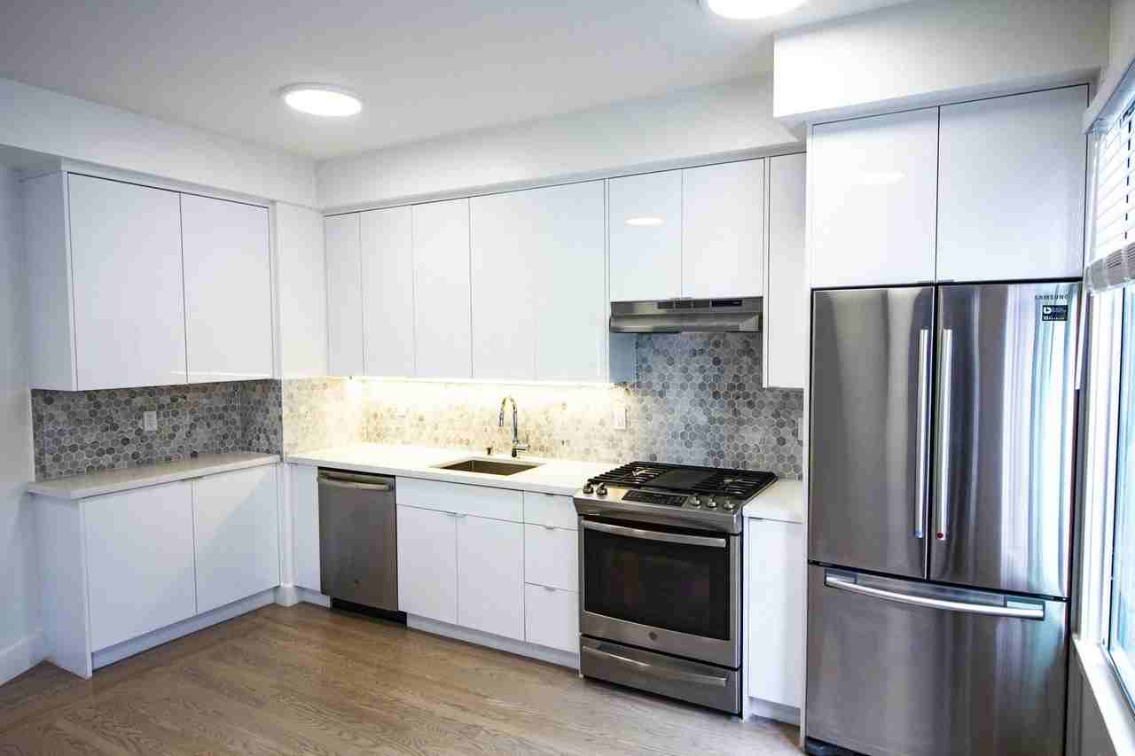 4005 California - Photo 3 of 6