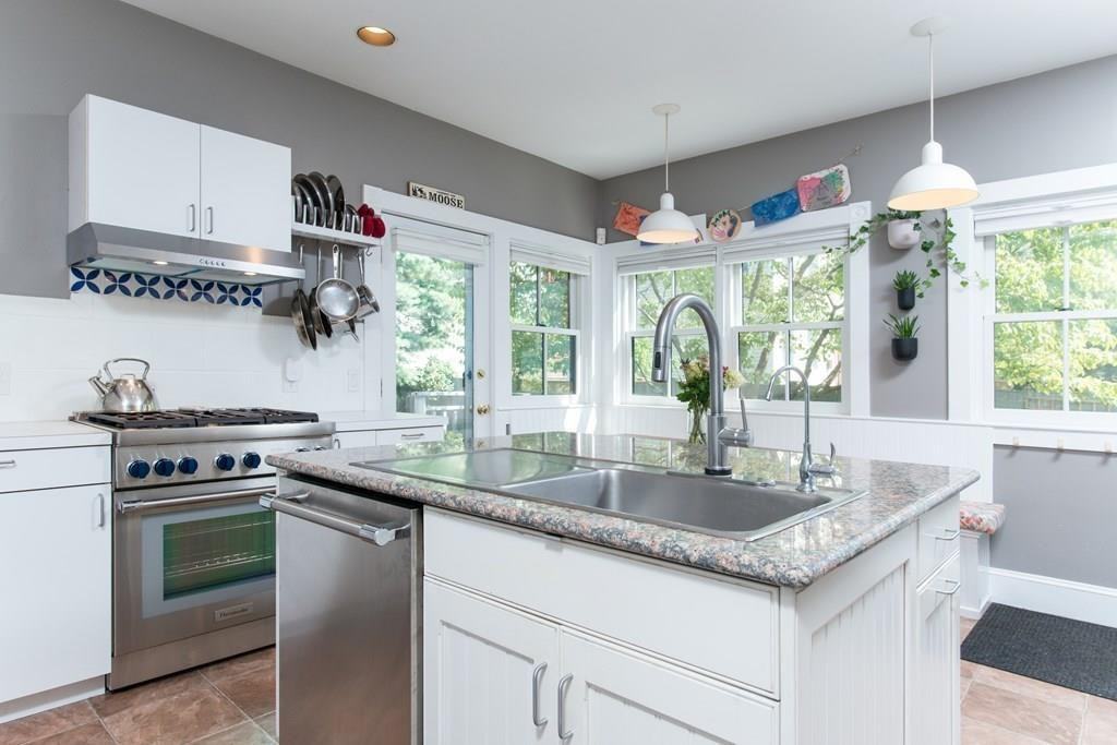 67 Montgomery St - Photo 3 of 41