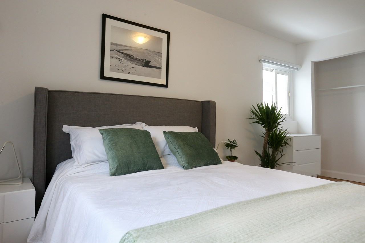 349 Parkdale Avenue - Photo 3 of 11