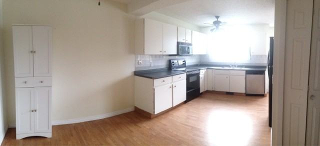 138 Wallace Pl - Photo 3 of 10