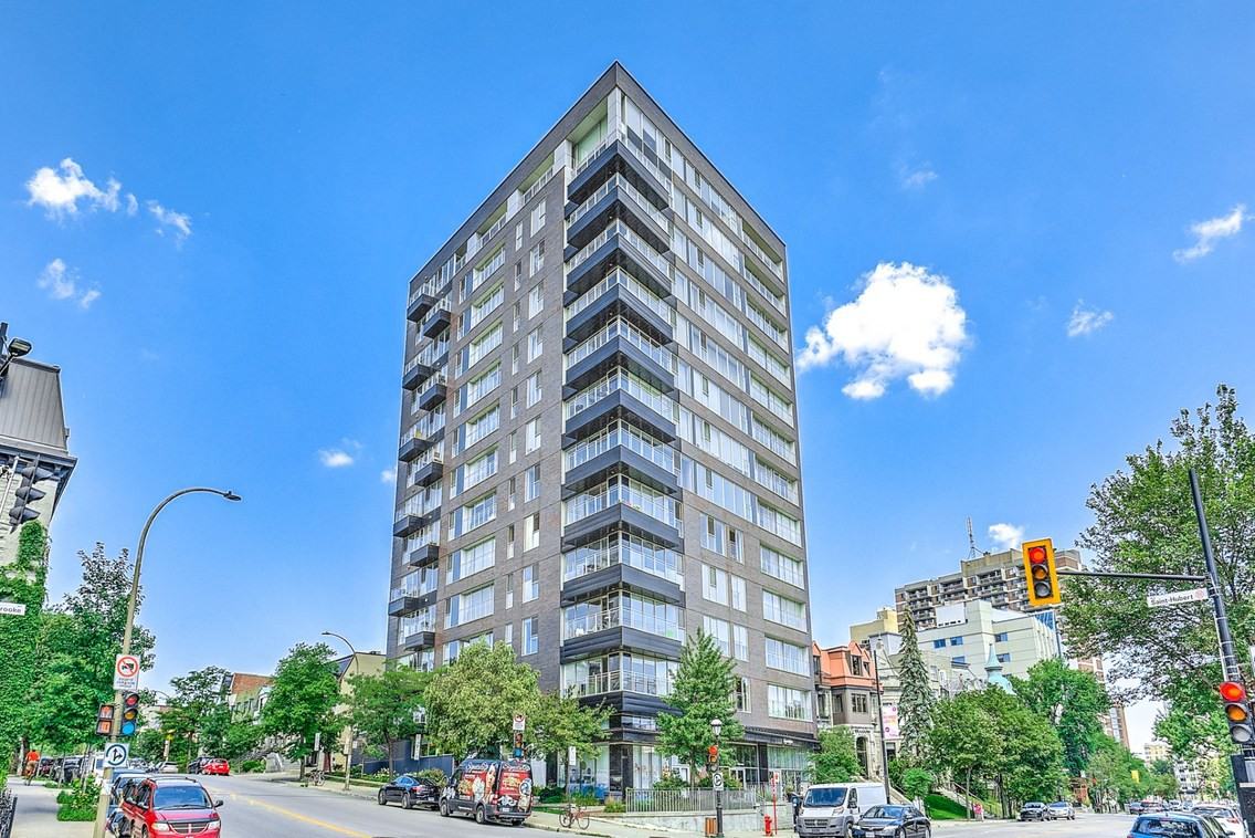 801 Rue Sherbrooke Est #408