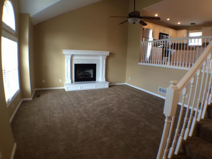 1304 White Oak Pl - Photo 3 of 17