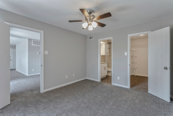 Reflections at Highpoint Apartments 9010 Markville Dr, Dallas, TX