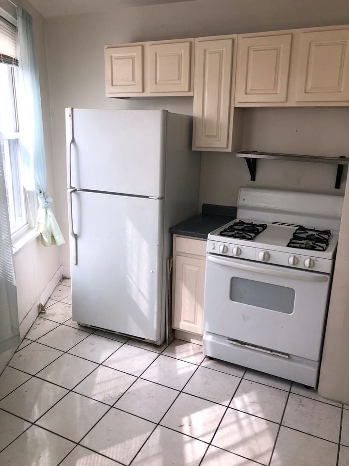 2901 2901 Hillen Dr - 2901A - Photo 3 of 8