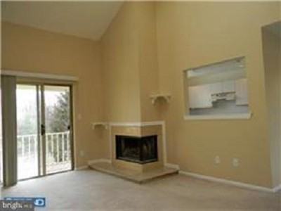 760 Steeplechase Ct - Photo 3 of 7