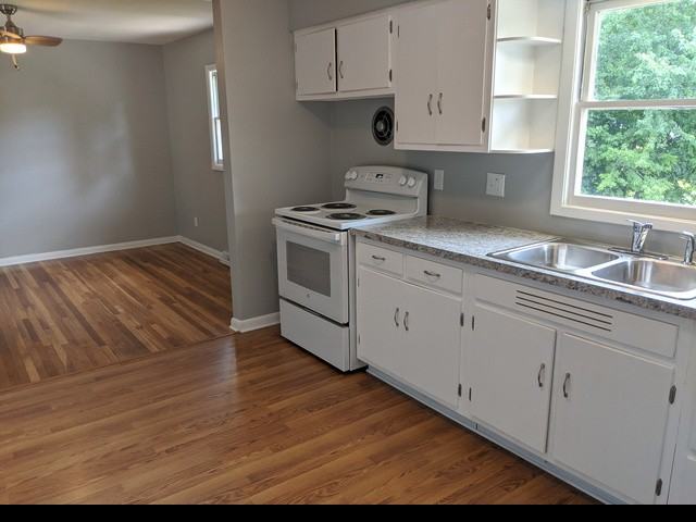 121 N Park Blvd - Photo 2 of 22