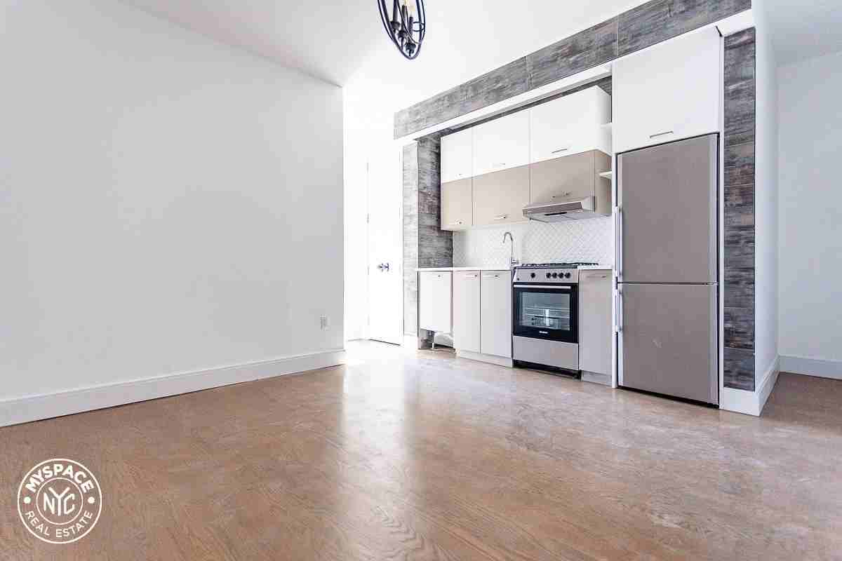 531 Knickerbocker Ave #4B