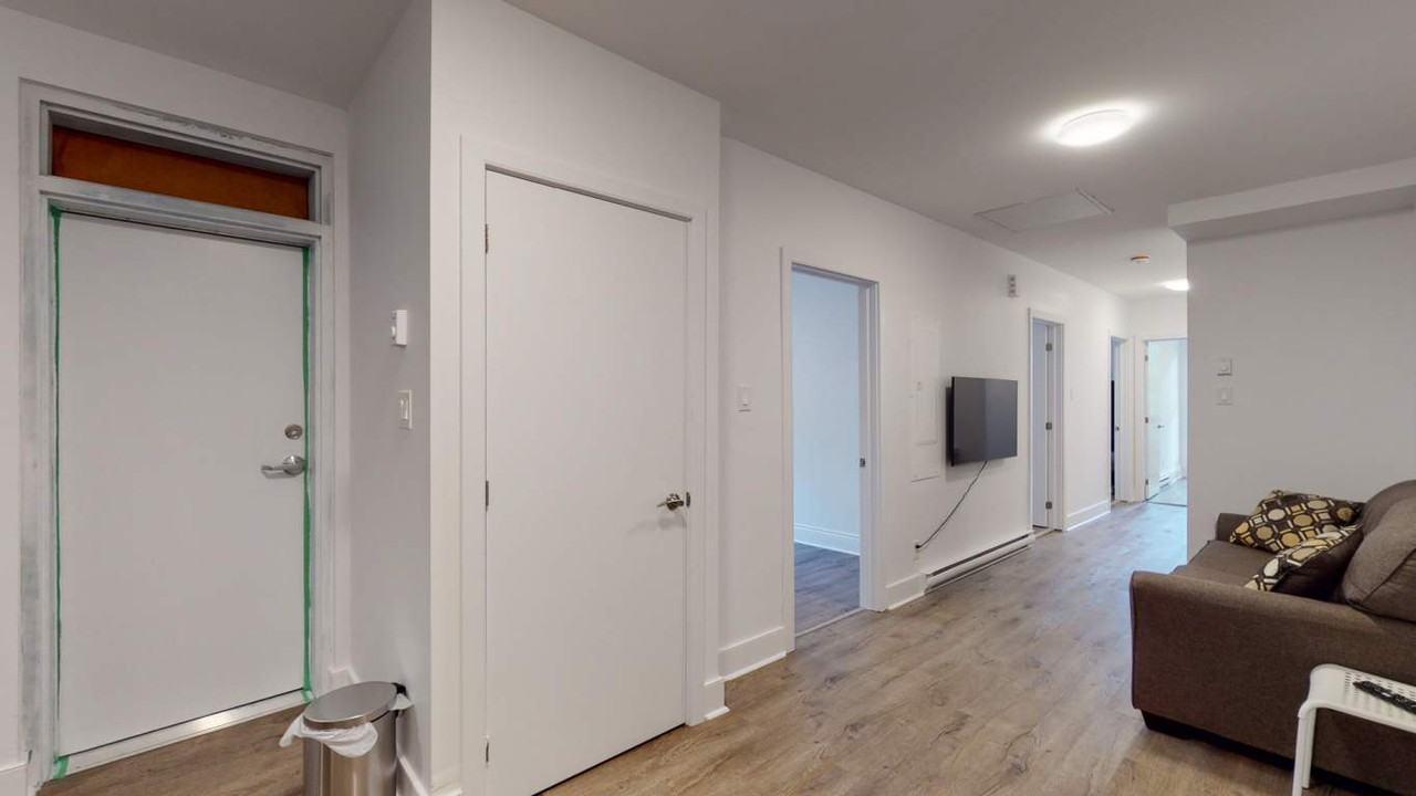 83 Daly Avenue - Photo 2 of 40