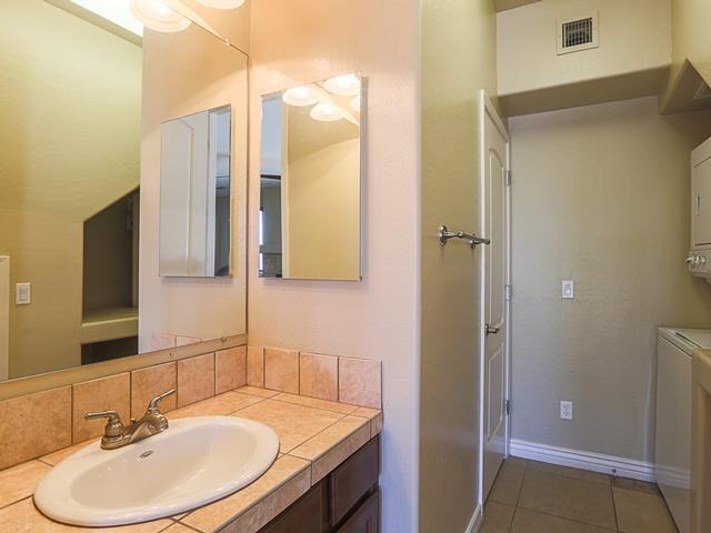 8520 E Loma Land Dr - Photo 2 of 20