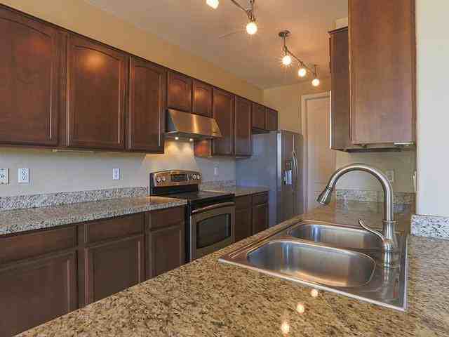 8520 E Loma Land Dr - Photo 5 of 20