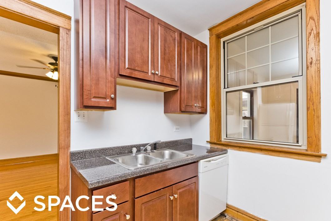 3953 N. Hamilton - Photo 2 of 14