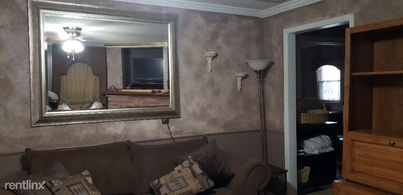 308 N Avenue L - Photo 2 of 10
