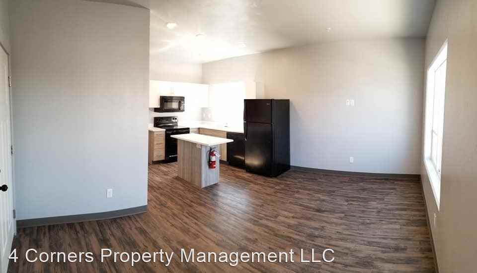 591 Turin Way - Photo 2 of 9