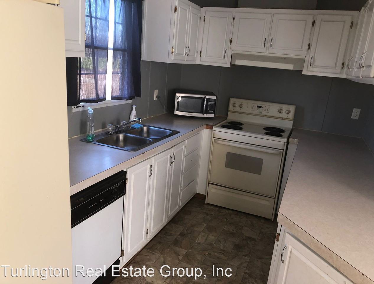 118 118 Red Roof Lane - Photo 3 of 9