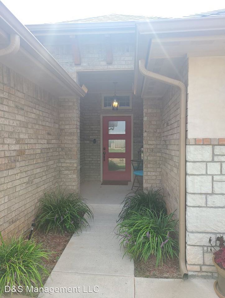 3808 Manderly Pl - Photo 3 of 22