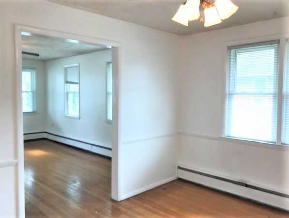 224 Marion Ave - Photo 2 of 12