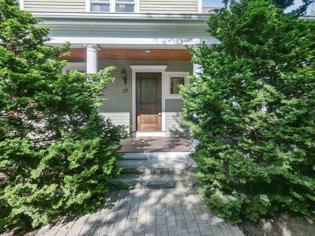 17 Locke Ln - Photo 3 of 35