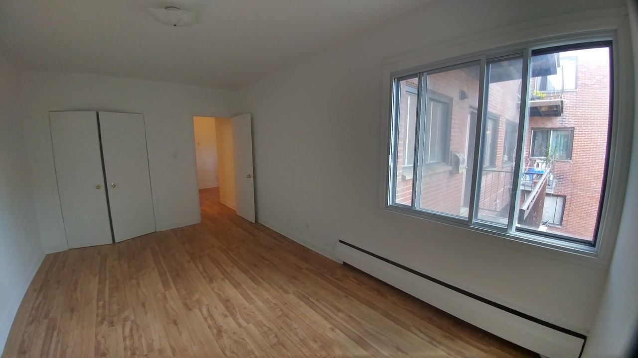 455 Boulevard Marcel-Laurin - Photo 2 of 6
