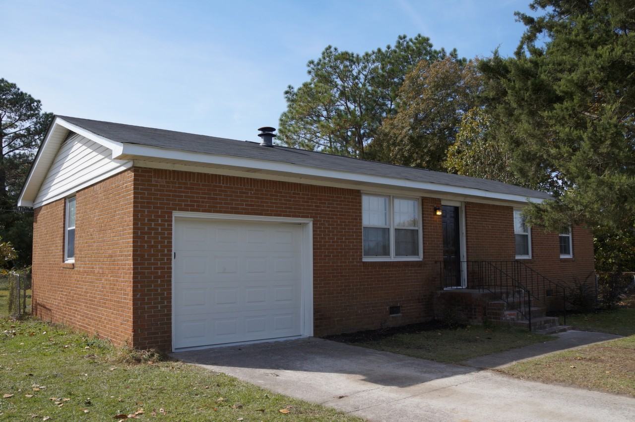 225 Oak Glenn Dr - Photo 2 of 7