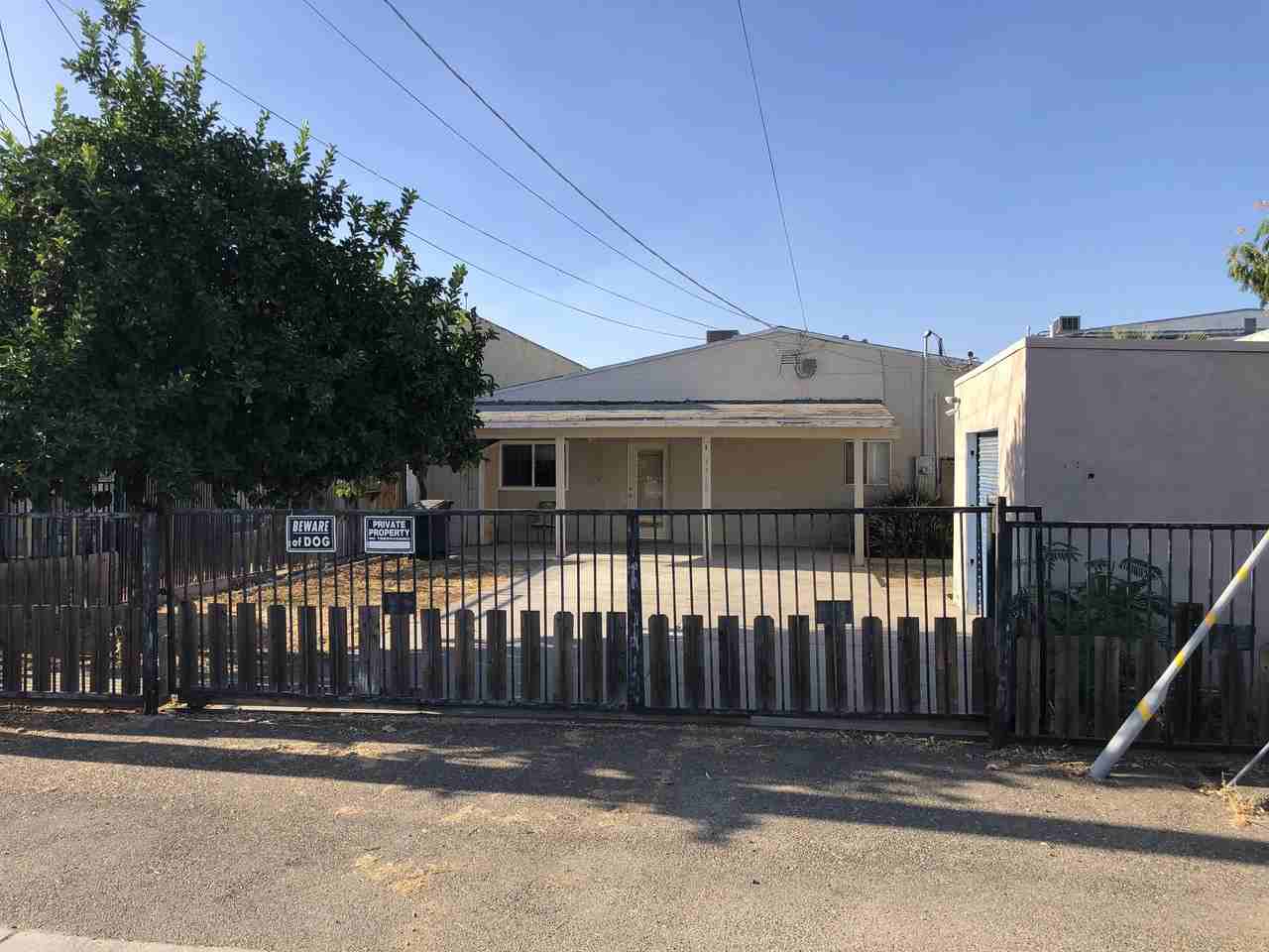 3318 Santa Fe St Apt B - Photo 2 of 24