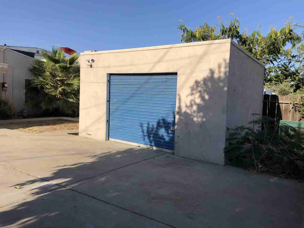 3318 Santa Fe St Apt B - Photo 3 of 24