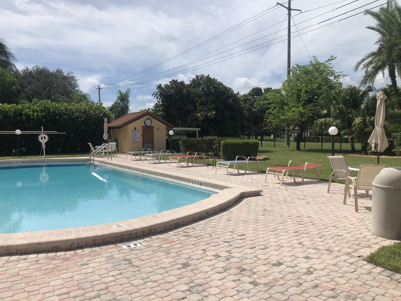 6142 Whiskey Creek Dr - Photo 2 of 33