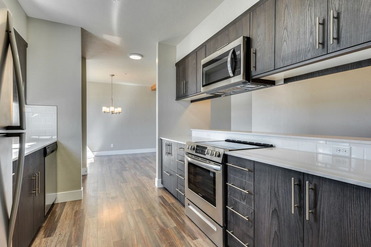 2214 E Goodman St #201 - Photo 2 of 11