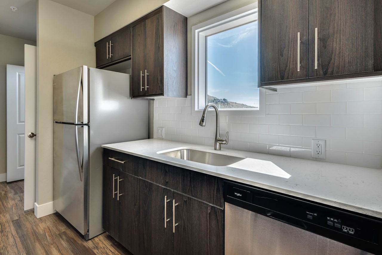 2214 E Goodman St #201 - Photo 3 of 11