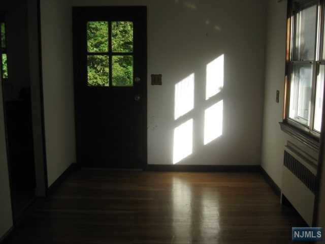 743 Newcomb Rd - Photo 3 of 19