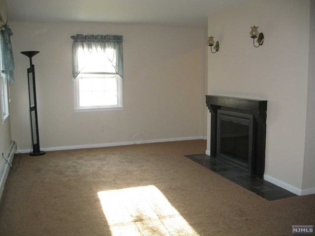 32 Cooper Ave - Photo 2 of 12