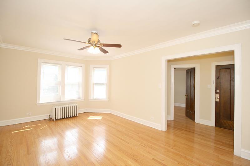 4859 N Paulina St #1B - Photo 3 of 6