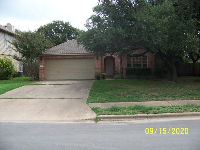 1807 Overcup Dr - Photo 2 of 16