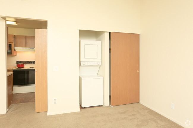 College Glen - Photo 7 of 47