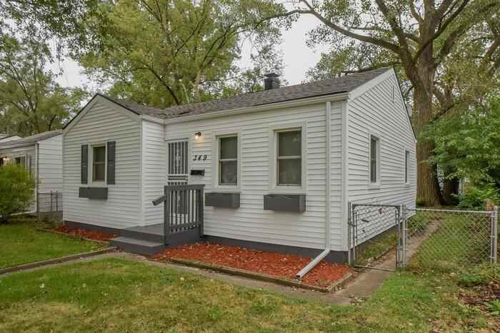 349 Dallas St - Photo 2 of 15