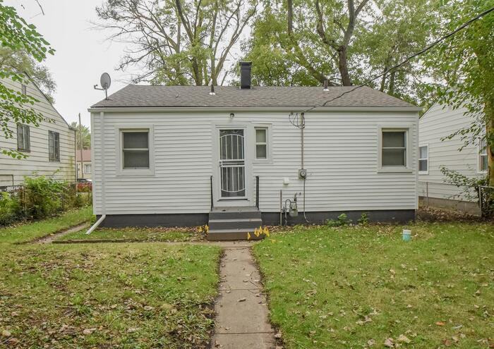 349 Dallas St - Photo 3 of 15