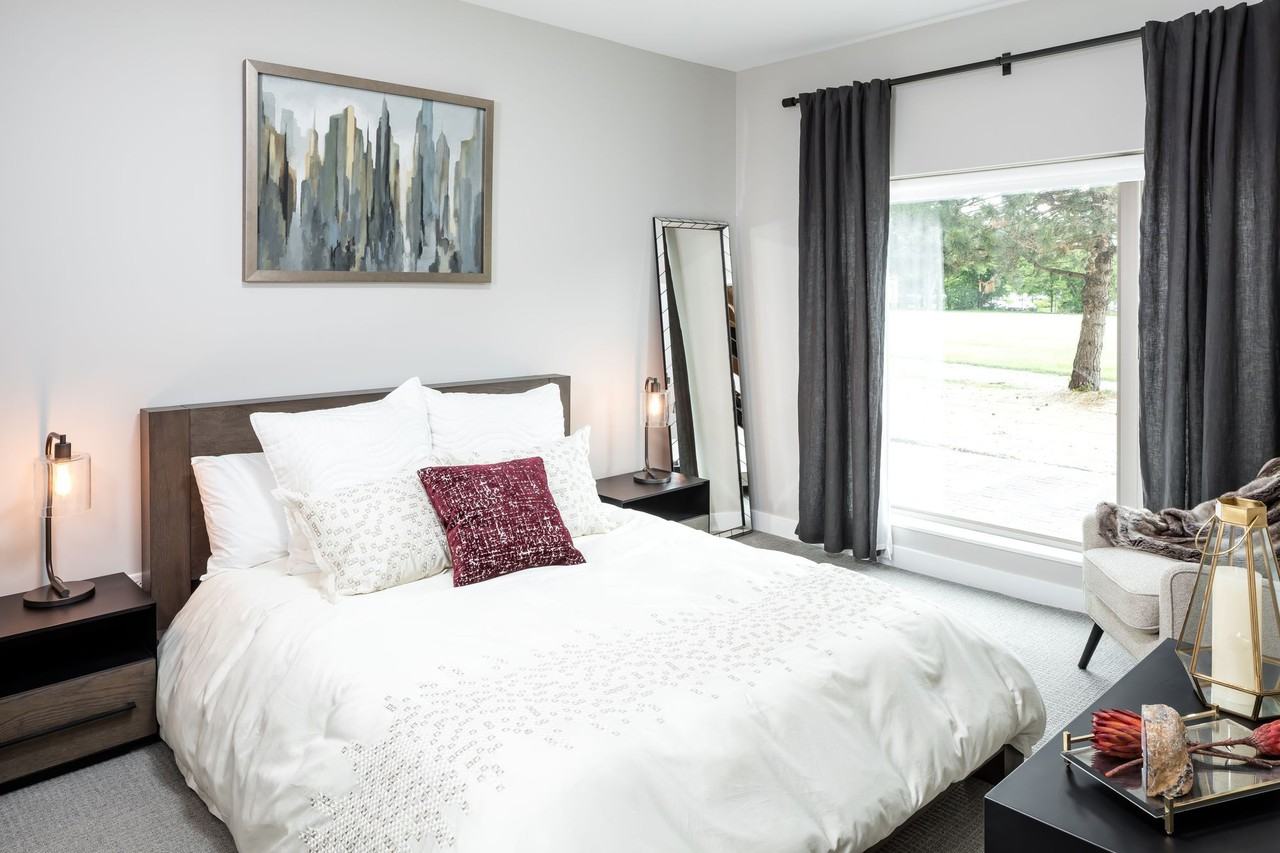 Uptown La Grange - Photo 4 of 34