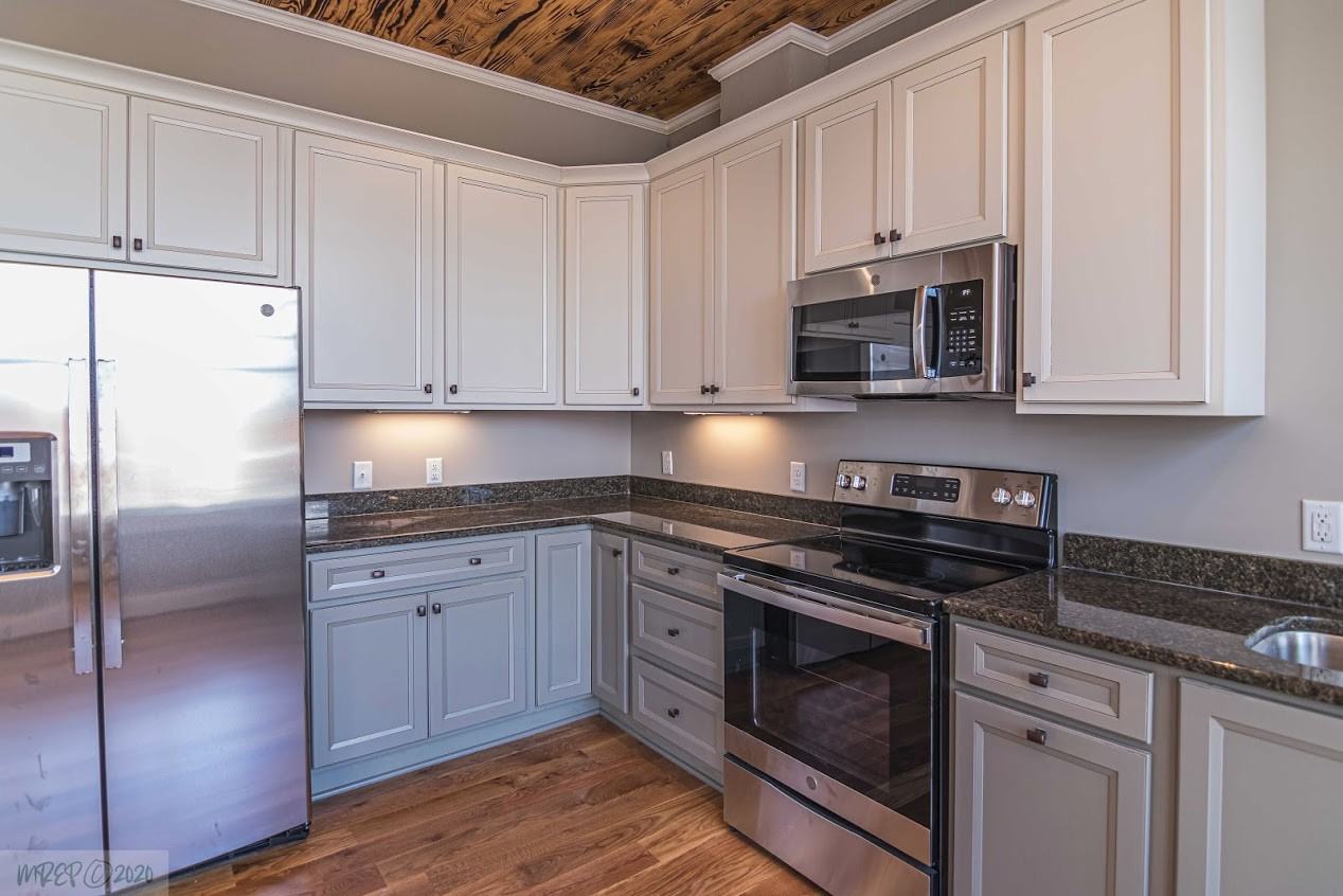 103 North Center Street #8 - Photo 2 of 13