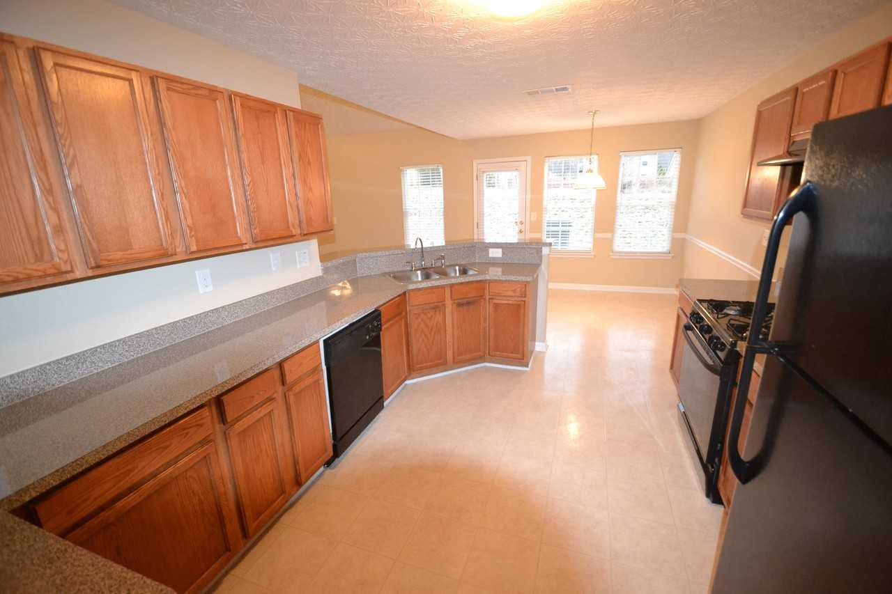 1108 Werre Way - Photo 2 of 12