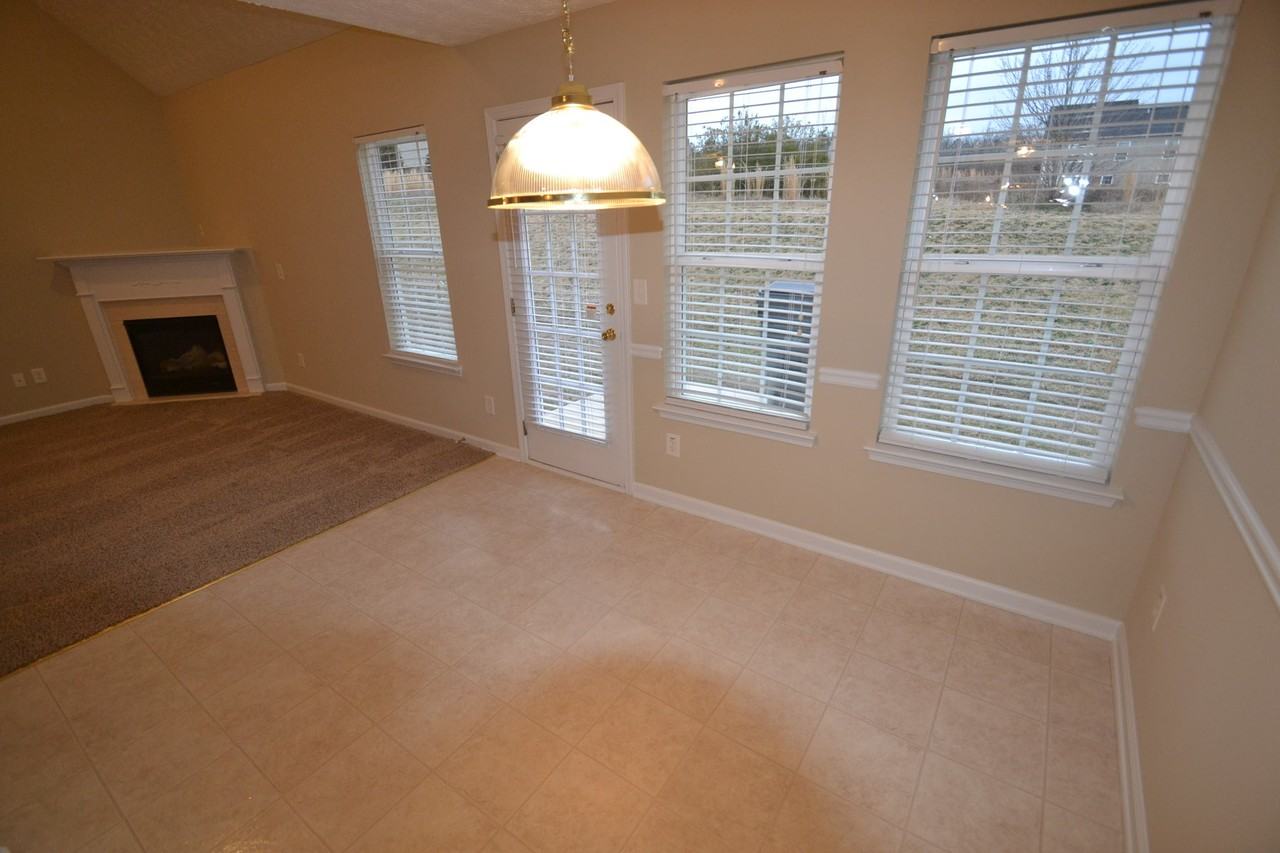 1108 Werre Way - Photo 3 of 12