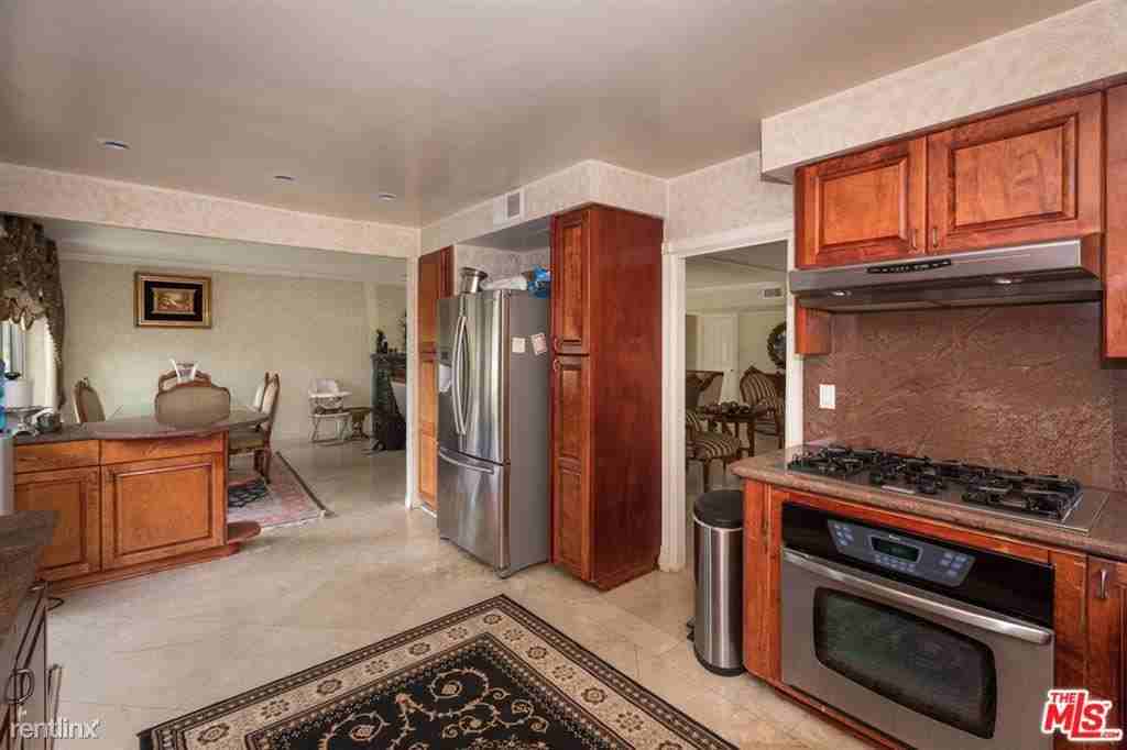 3453 Green Vista Dr - Photo 3 of 8