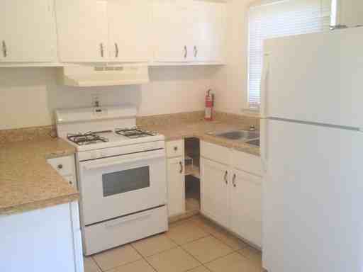 1249 Oldfield Rd #B - Photo 3 of 14