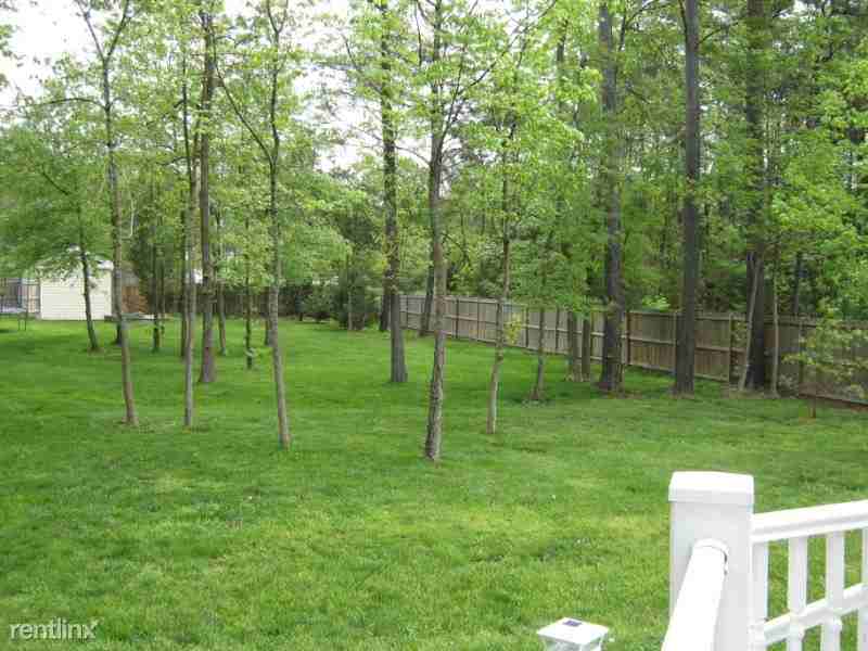 9255 Glen Meadow Ln - Photo 2 of 11