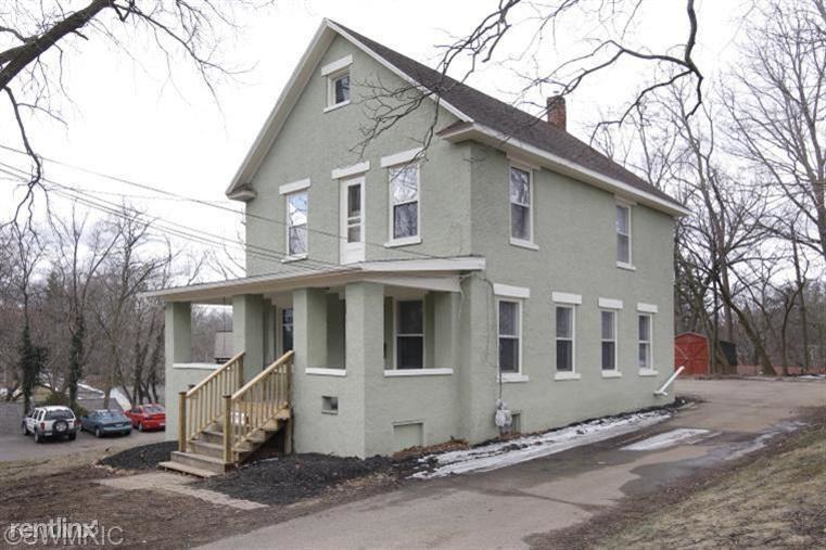 132 S Arlington St - Photo 2 of 12