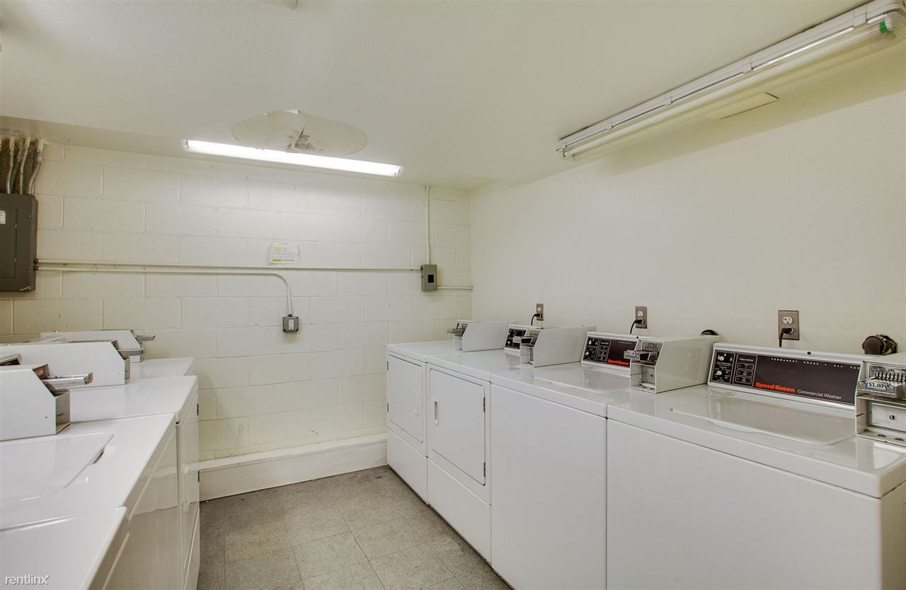 3501 Jasmine Ave - Photo 2 of 6