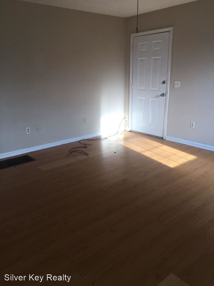 702 Eastanallee Avenue - Photo 2 of 18