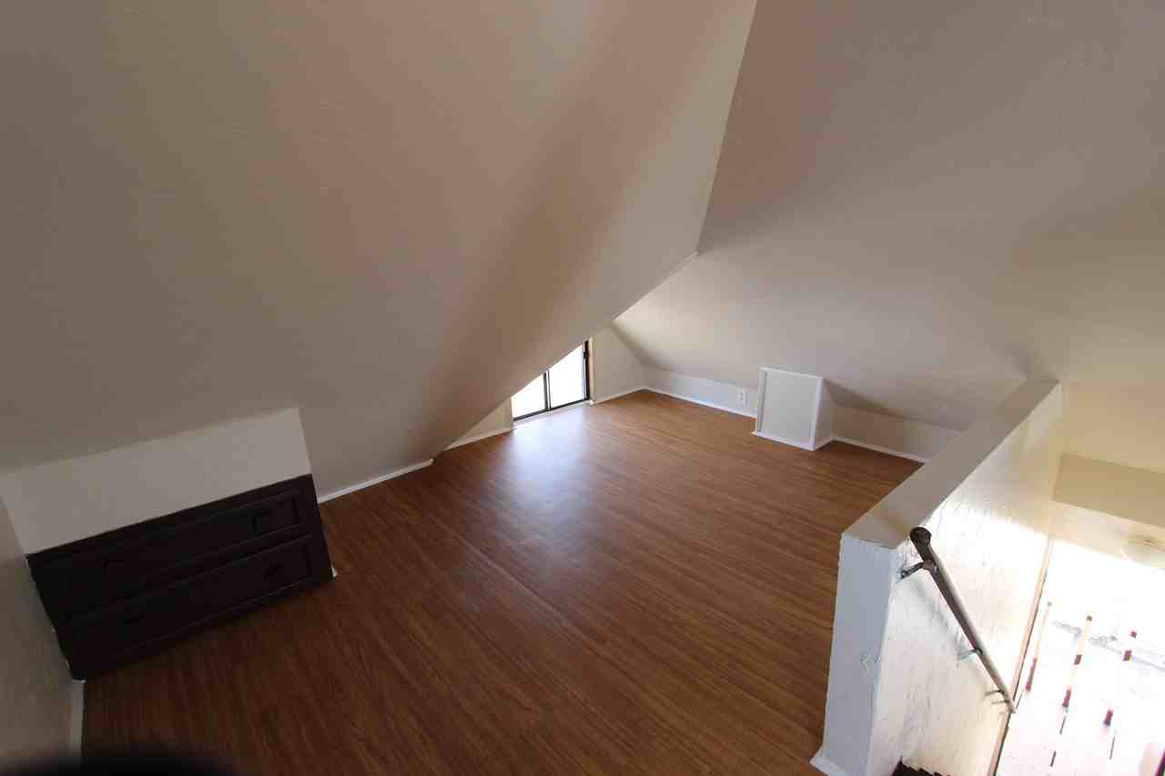 1011 Rood Ave - Photo 3 of 7