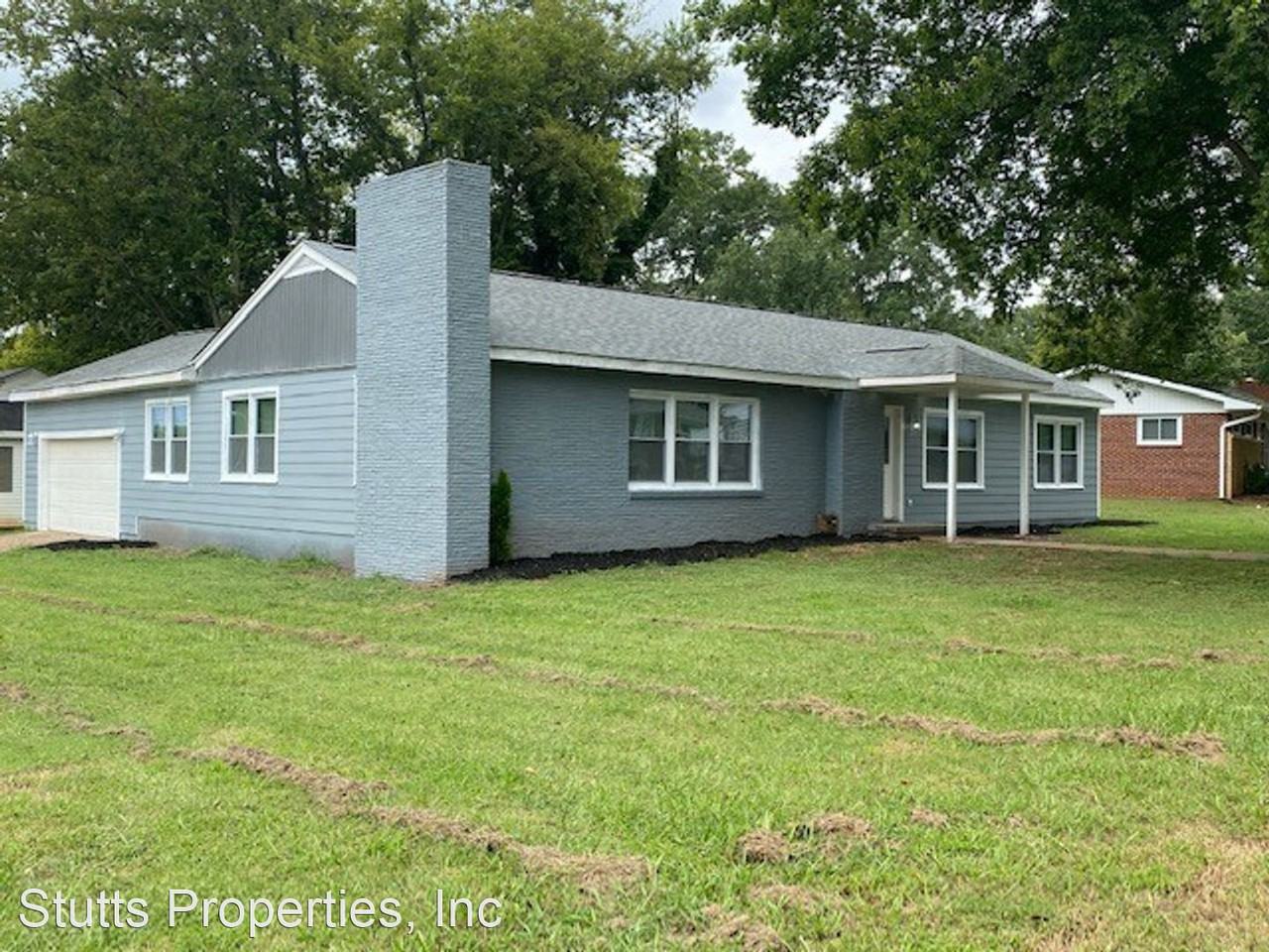 108 Village Dr - Photo 2 of 20