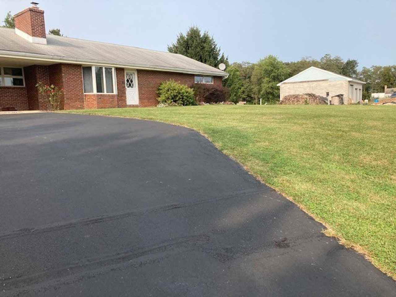 21 Mountain Dr - Photo 2 of 20